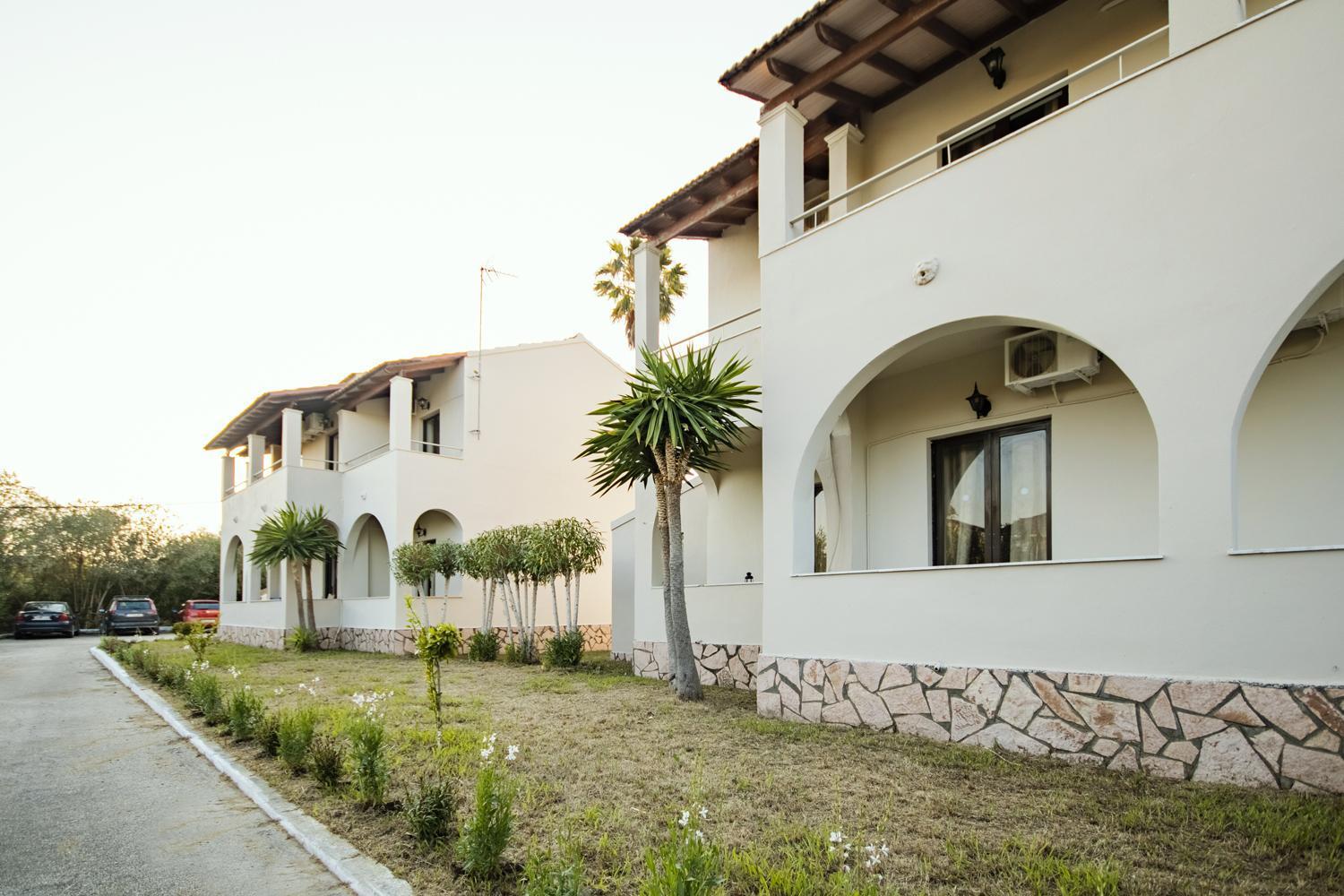Апартаменти Parakladi Seaside Retreat Лефкіммі Екстер'єр фото