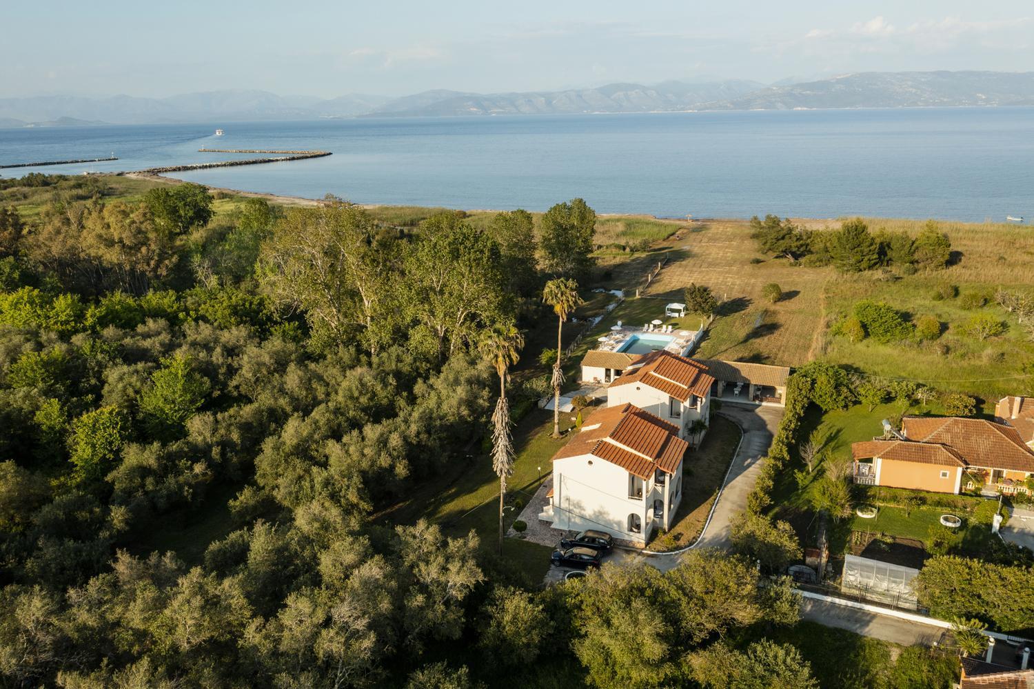 Апартаменти Parakladi Seaside Retreat Лефкіммі Екстер'єр фото